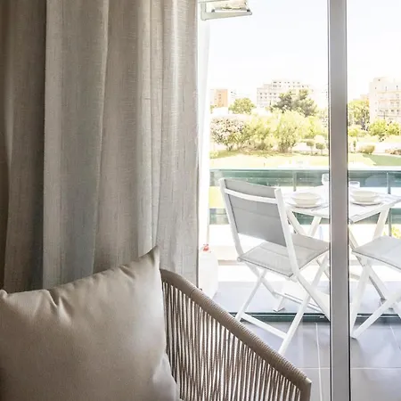 Aldeia Do Mar Center - Swimming Pool * 빌라모라